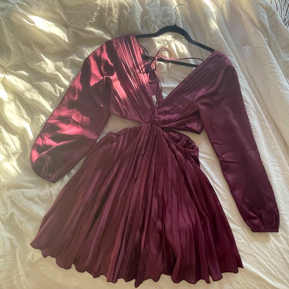 Abercrombie & Fitch Dresses & Skirts - NWT A&F Giselle Pleated Cutout Mini Dress